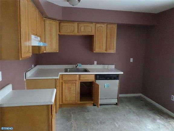 3rd image of 14 S Woodland Ave