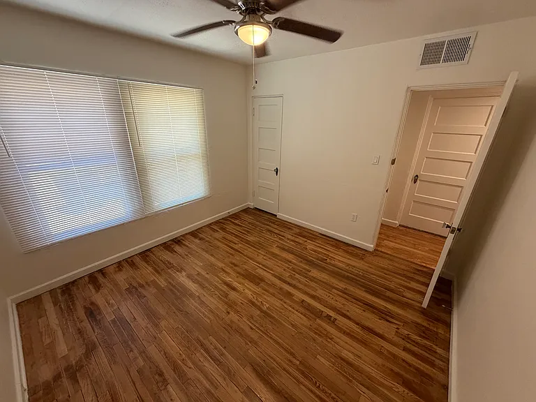 638 W Pinkley Ave — Photo 2