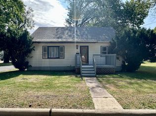 1001 W 8th St, Sterling, IL 61081