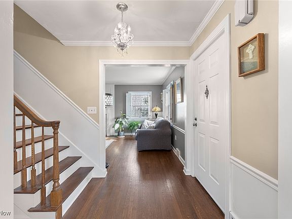 3rd image of 1247 Chestnut Blvd