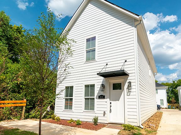 3rd image of 810 S Wood Ave