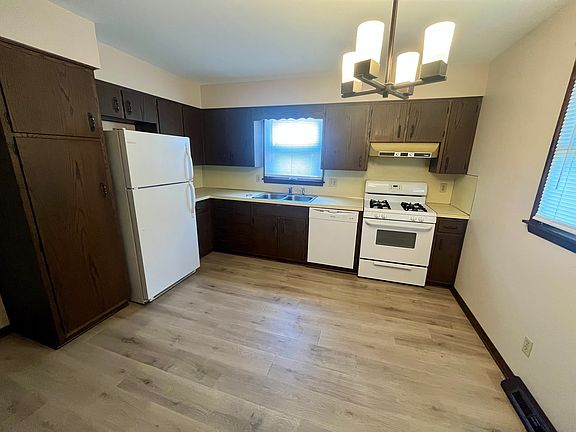 5th image of 2624 44th St Unit S