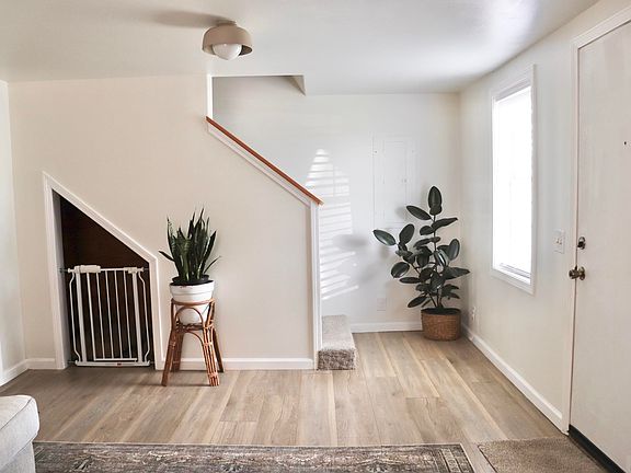 5th image of 603 Poplar St