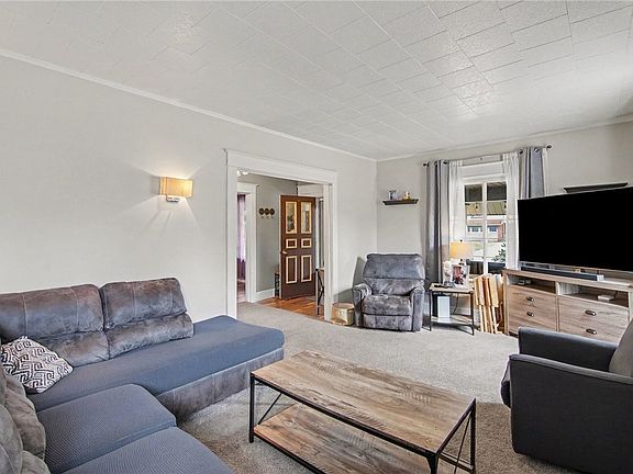 5th image of 310 Glen Ave