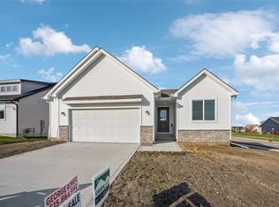 724 NE Meadow Landing Dr, Ankeny, IA 50021