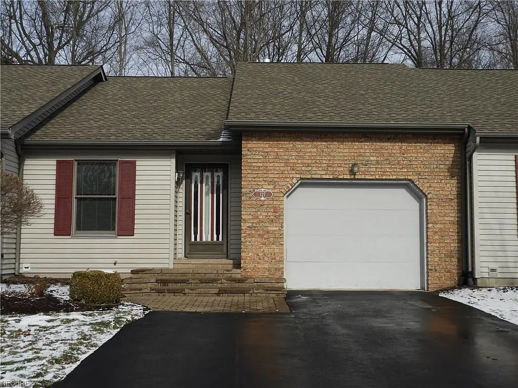 127 Turquoise Dr photo 1