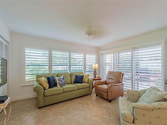 4th image of 713 Neapolitan Way #713