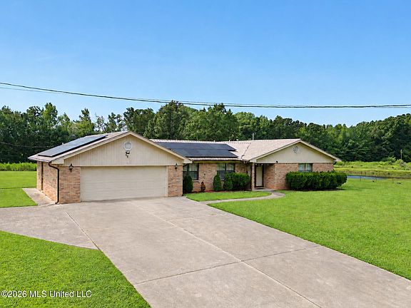 2nd image of 1077 Evergreen Rd