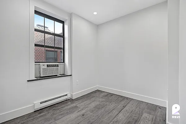 Rented by REZI | media 4