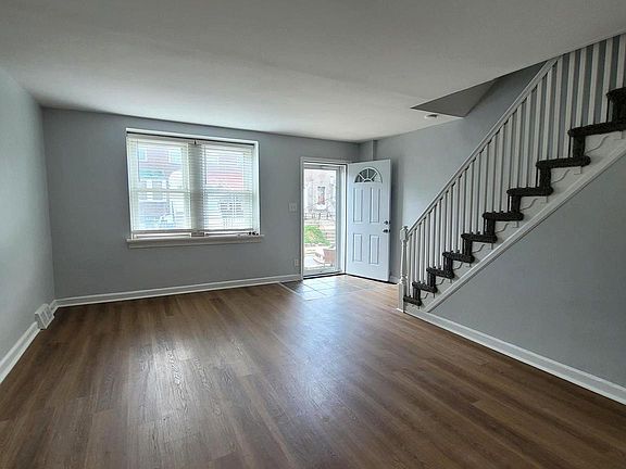 3rd image of 4437 Vista St