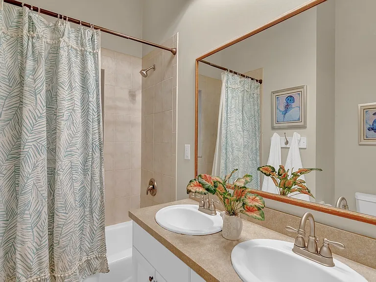 2225 Seaside St — Photo 20