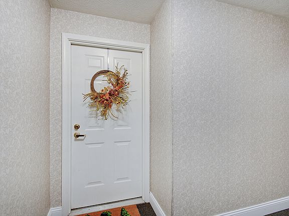 3rd image of 6509 Emerald Hill Ct