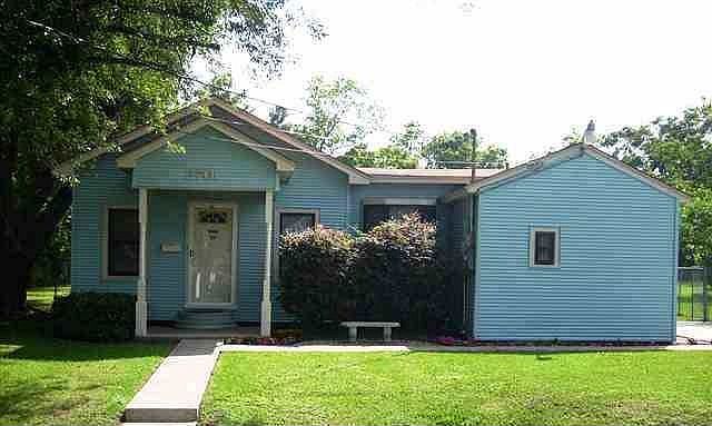 1st image of 2701 Cooley Ave