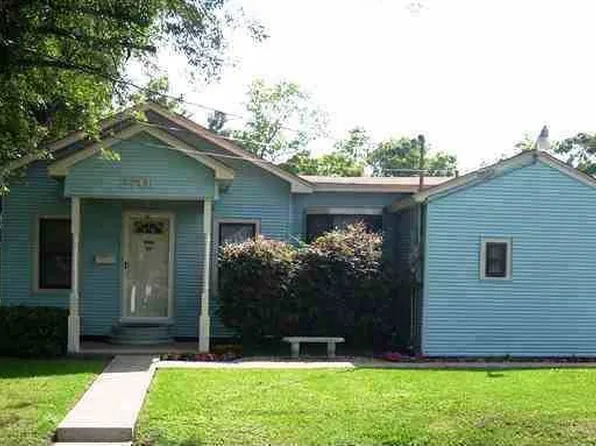 2701 Cooley Ave, Groves, TX 77619