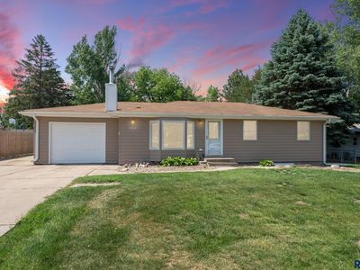 2013 E Sylvan Cir, Brandon, SD, 57005