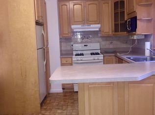 6809 Polk St, West New York, NJ 07093