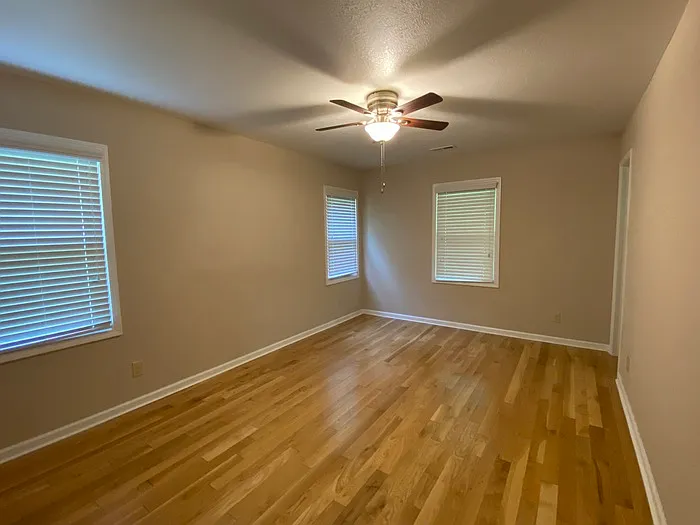 299 Meadowbrook Dr — Photo 10