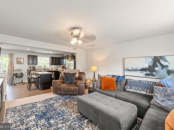5th image of 350 Sage Cir