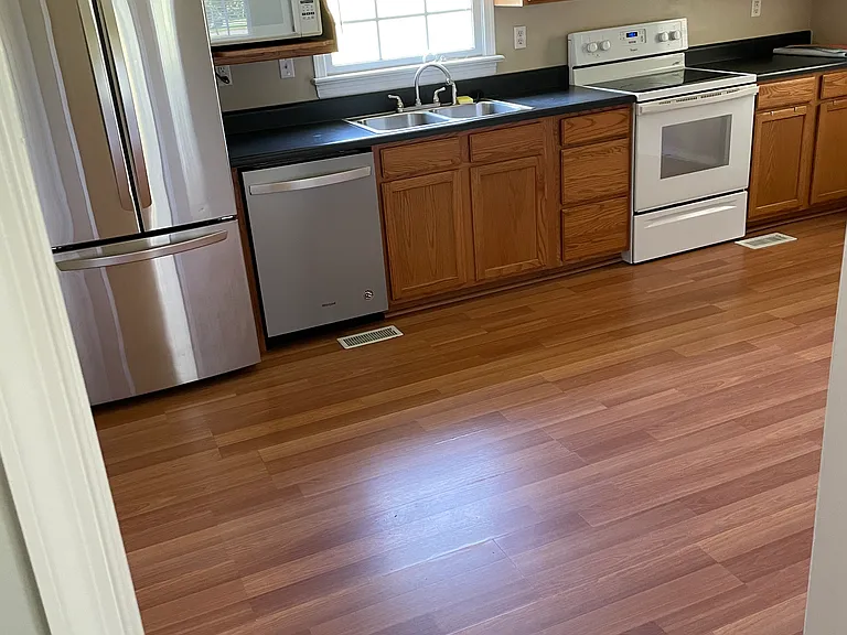 2425 Old Hanover Rd — Photo 8