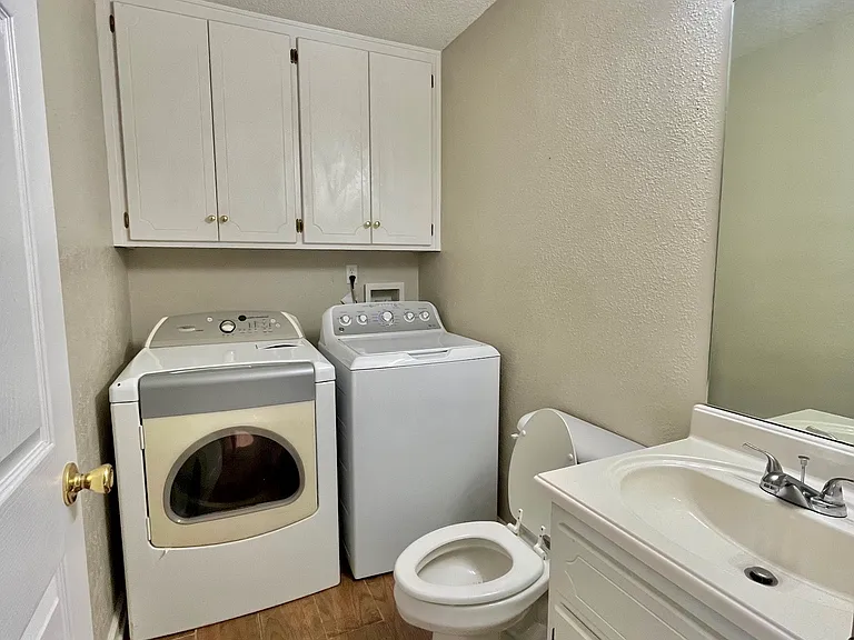 127 S Springview Dr — Photo 10