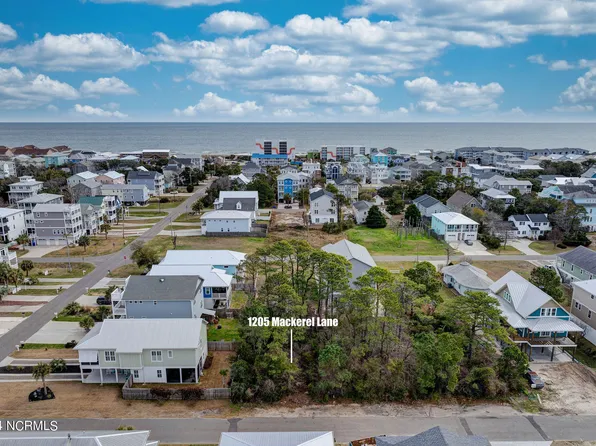 1205 Mackerel Lane, Carolina Beach, NC 28428