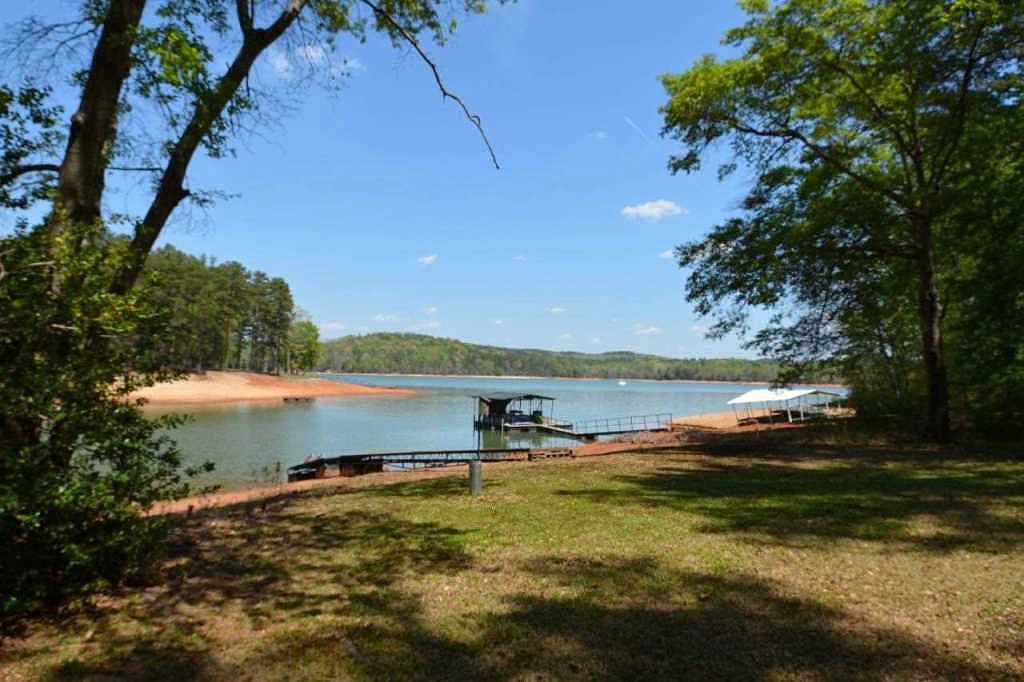 10005 Bayview Ct, Seneca, SC 29672 | Zillow