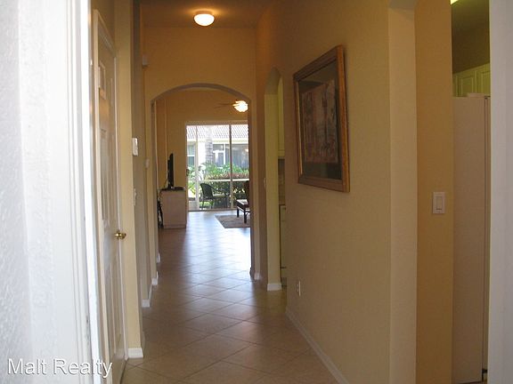 2nd image of 7841 Lake Sawgrass Loop APT 4413