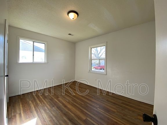 5th image of 19018 E Swope Trl