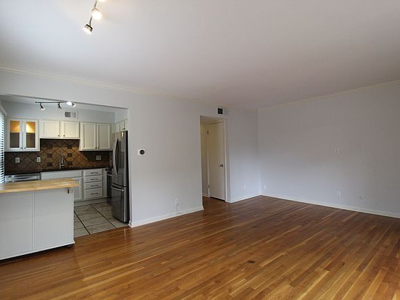 5th image of 4428 Jarboe St APT 1