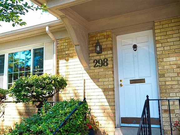 2nd image of 298 Empress Ave