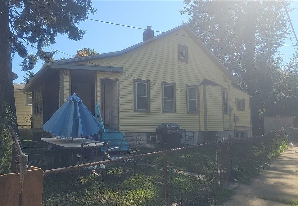 2nd image of 1294 W 93rd St