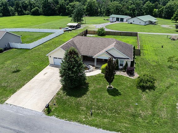 5th image of 11213 Maggie Dr