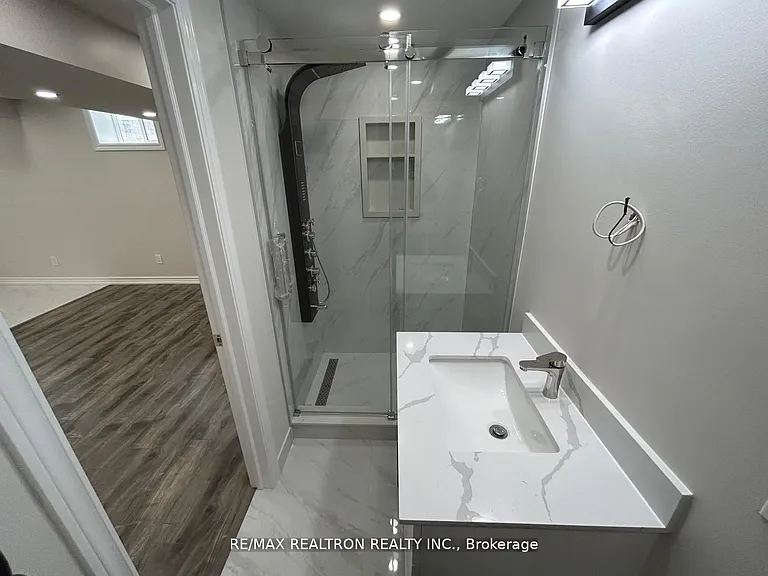 16 Yang St W #BSMNT — Photo 10