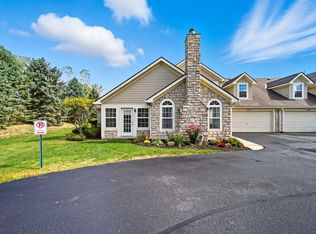 6247 Hampton Green Pl #D, Dublin, OH 43016