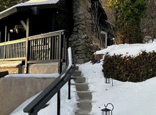 2410 Secret Dr, Running Springs, CA 92382