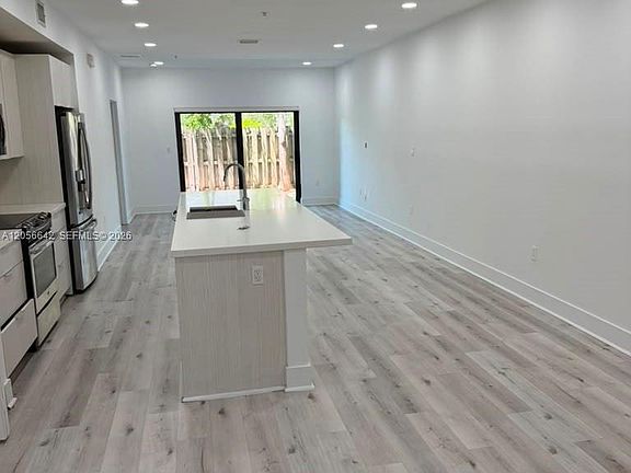 3rd image of 7865 NW 104th Ave APT 1