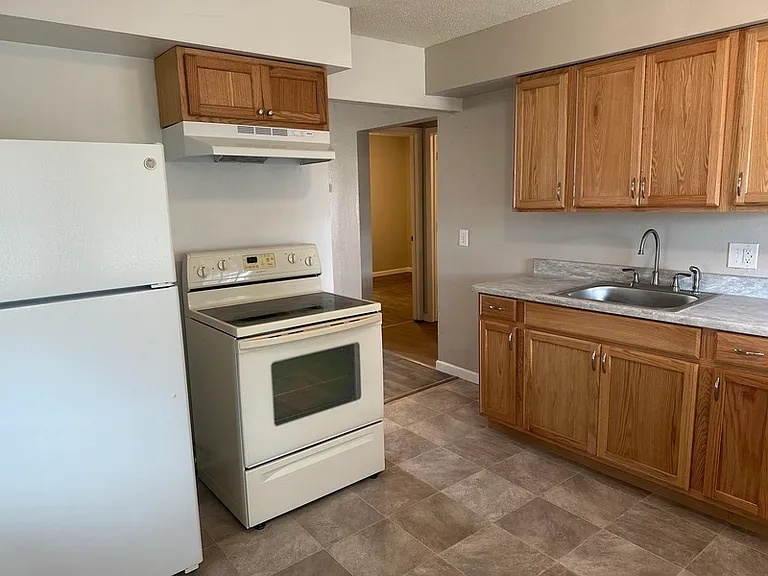 120 Lakeside Ave — Photo 4
