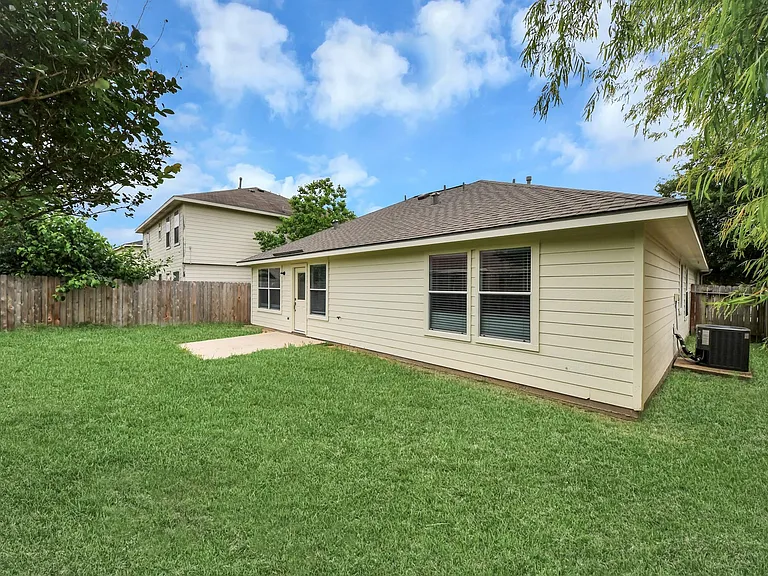 18910 Bonners Park Cir — Photo 35