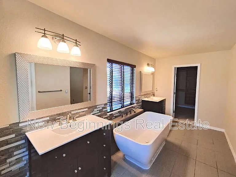 8742 Stony Creek Dr — Photo 21