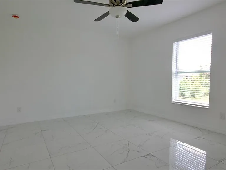 3433 Jeffcott St — Photo 13