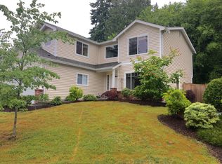 12007 Thackery Pl NW, Silverdale, WA 98383