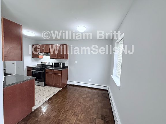 2nd image of 145 Main St #5F
