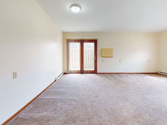 4th image of 530-594 N Clark St #5946
