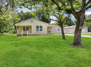 1104 Maple St, La Marque, TX 77568