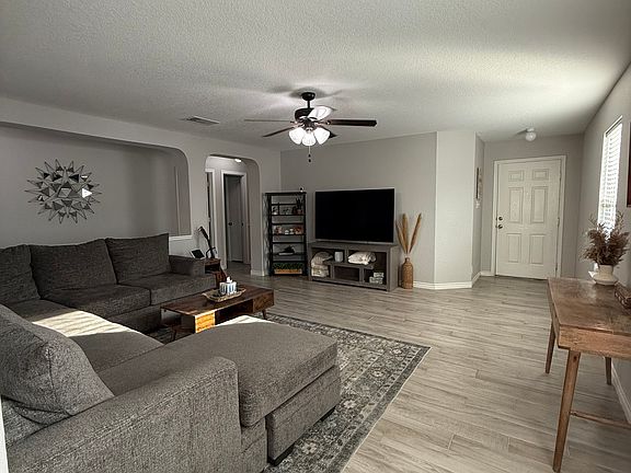 4th image of 11227 Liberty Fld