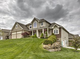 6770 N Nevada Ave, Parkville, MO 64152