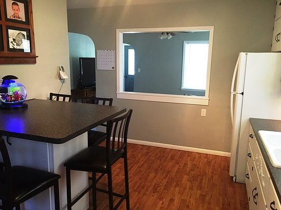 4th image of 511 1st Ave SE