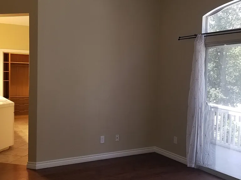 5638 Hunt Club Dr — Photo 8