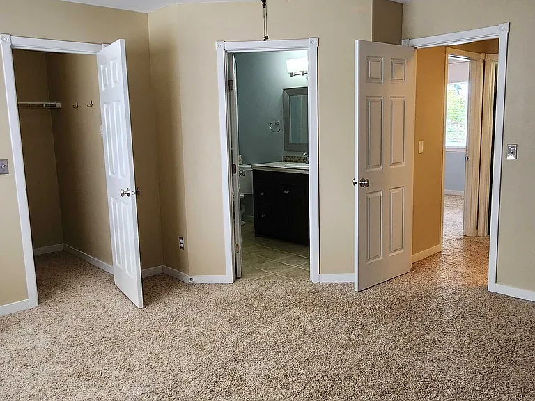 Primary_Bedroom_3
