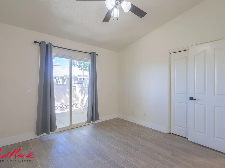 441 E Sunland Dr #6 — Photo 46